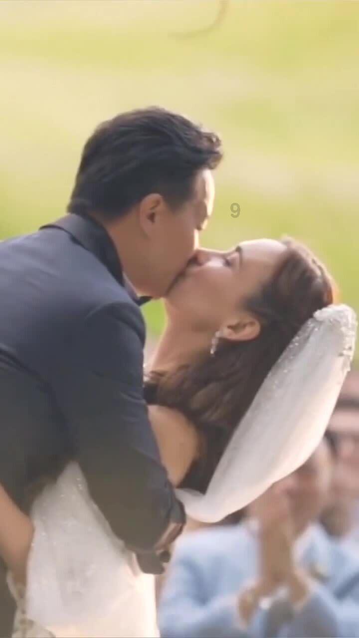 救援矮小的女孩